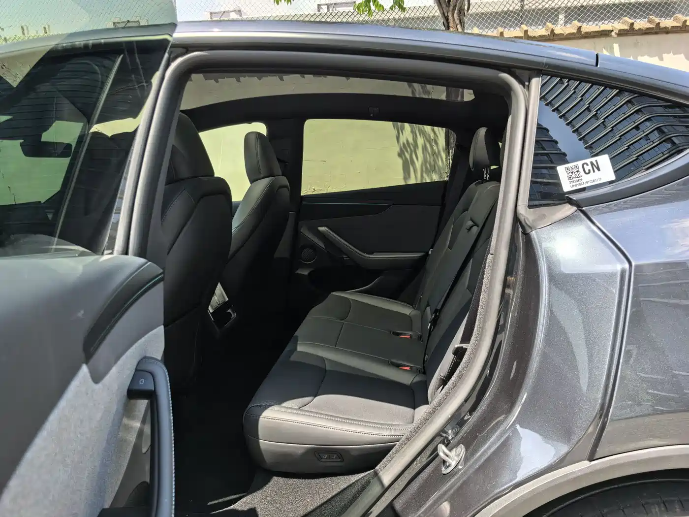 Tesla Model Y 2026 Rear-Wheel Drive фото 12