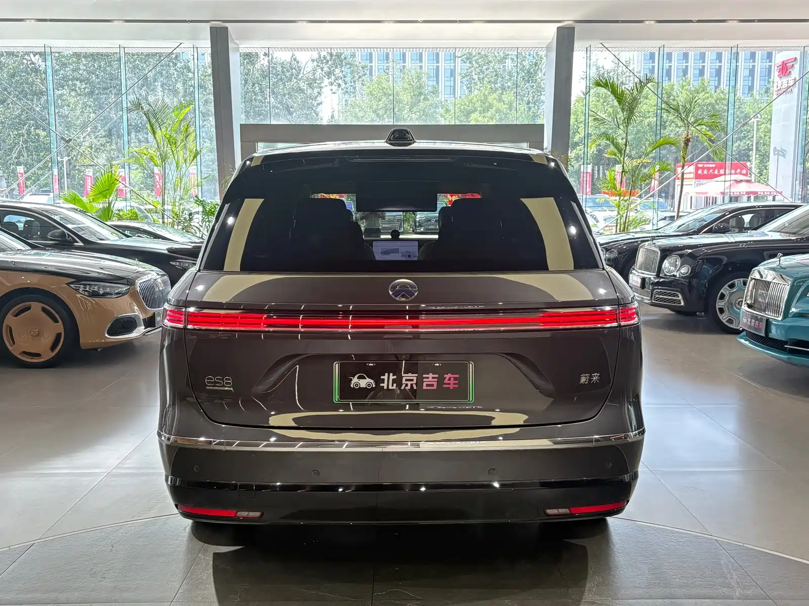 Фото 35 - NIO ES8