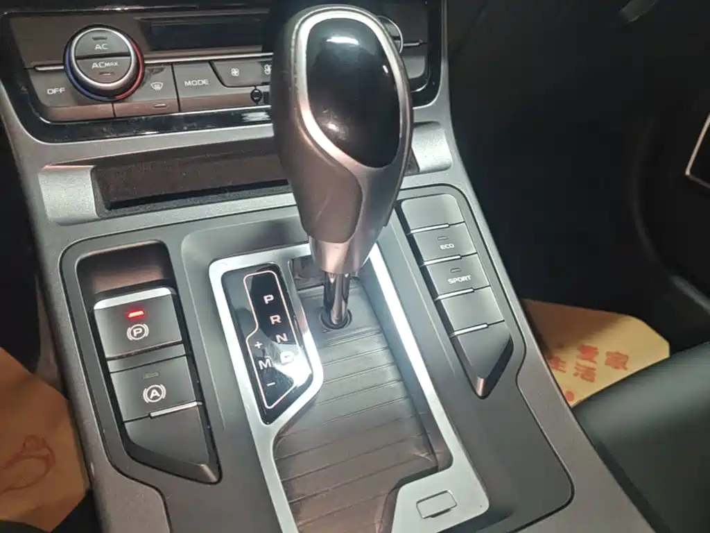 Photo 14 - Geely Emgrand GL