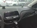 Photo 10 - Chevrolet Cavalier