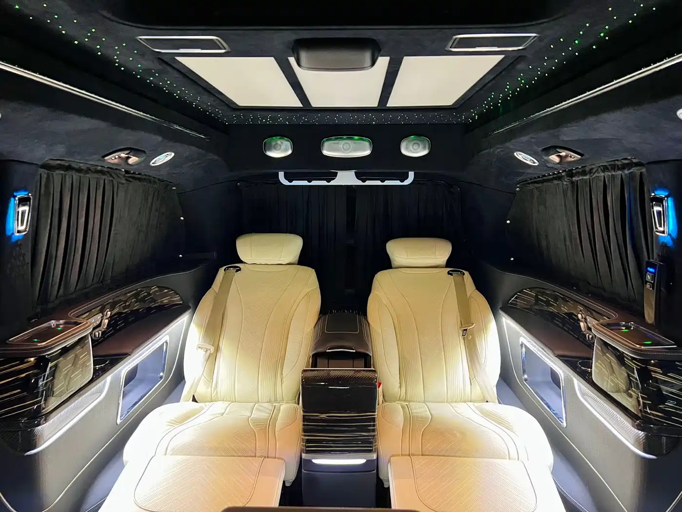 Mercedes-Benz V-Class 2022 V 260 L Long Wheelbase Luxury Edition фото 24