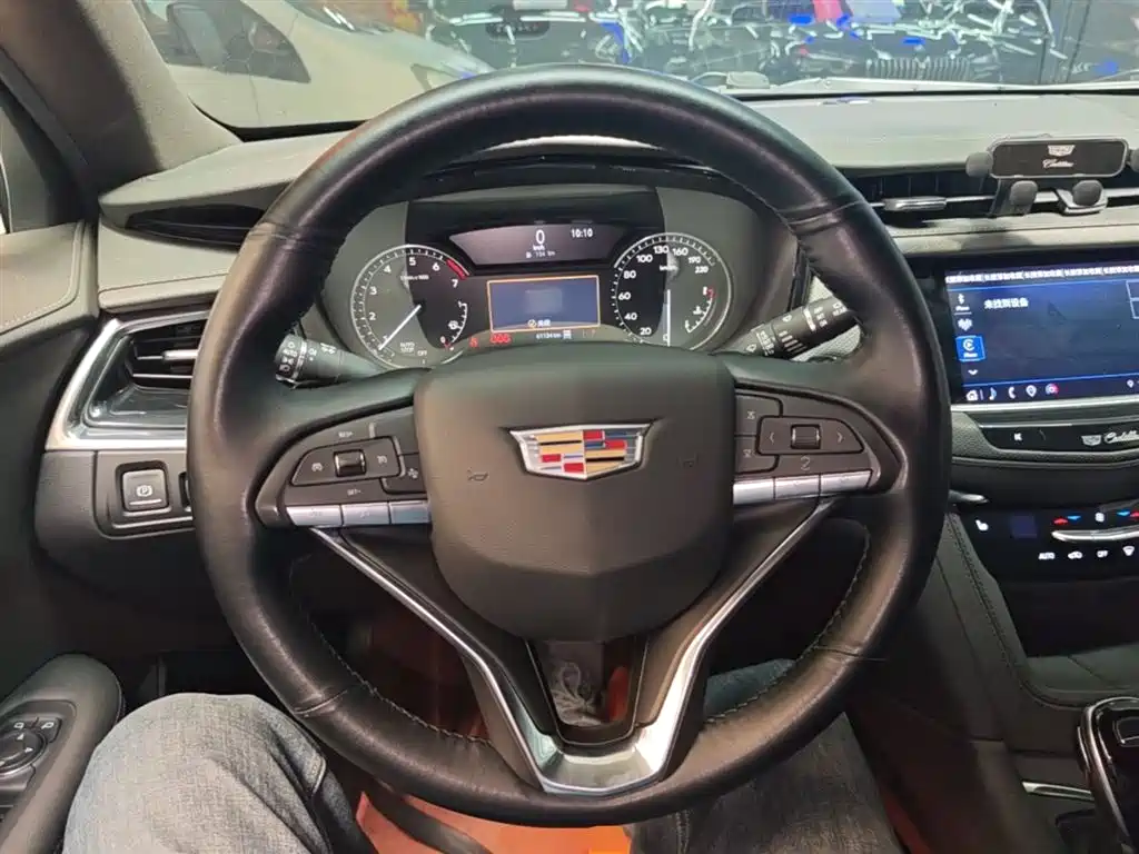 Cadillac XT6 2022 2.0T 7-Seater 4WD Trend Edition фото 11
