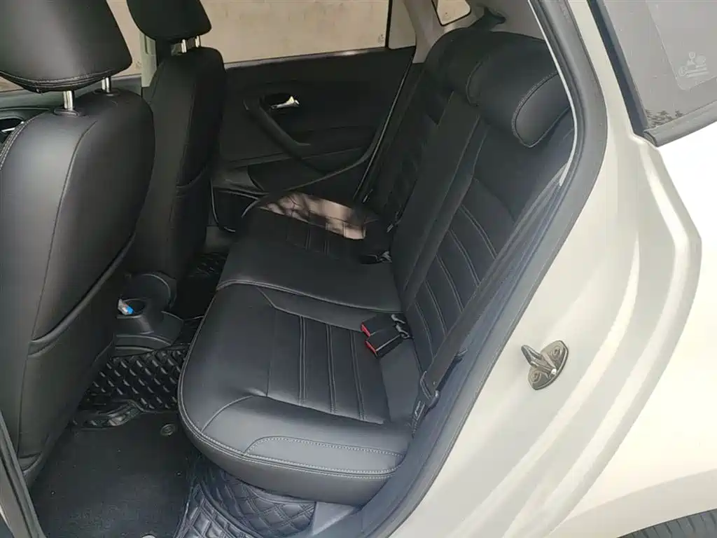 Volkswagen Polo 2018 1.5L Auto Comfort фото 17