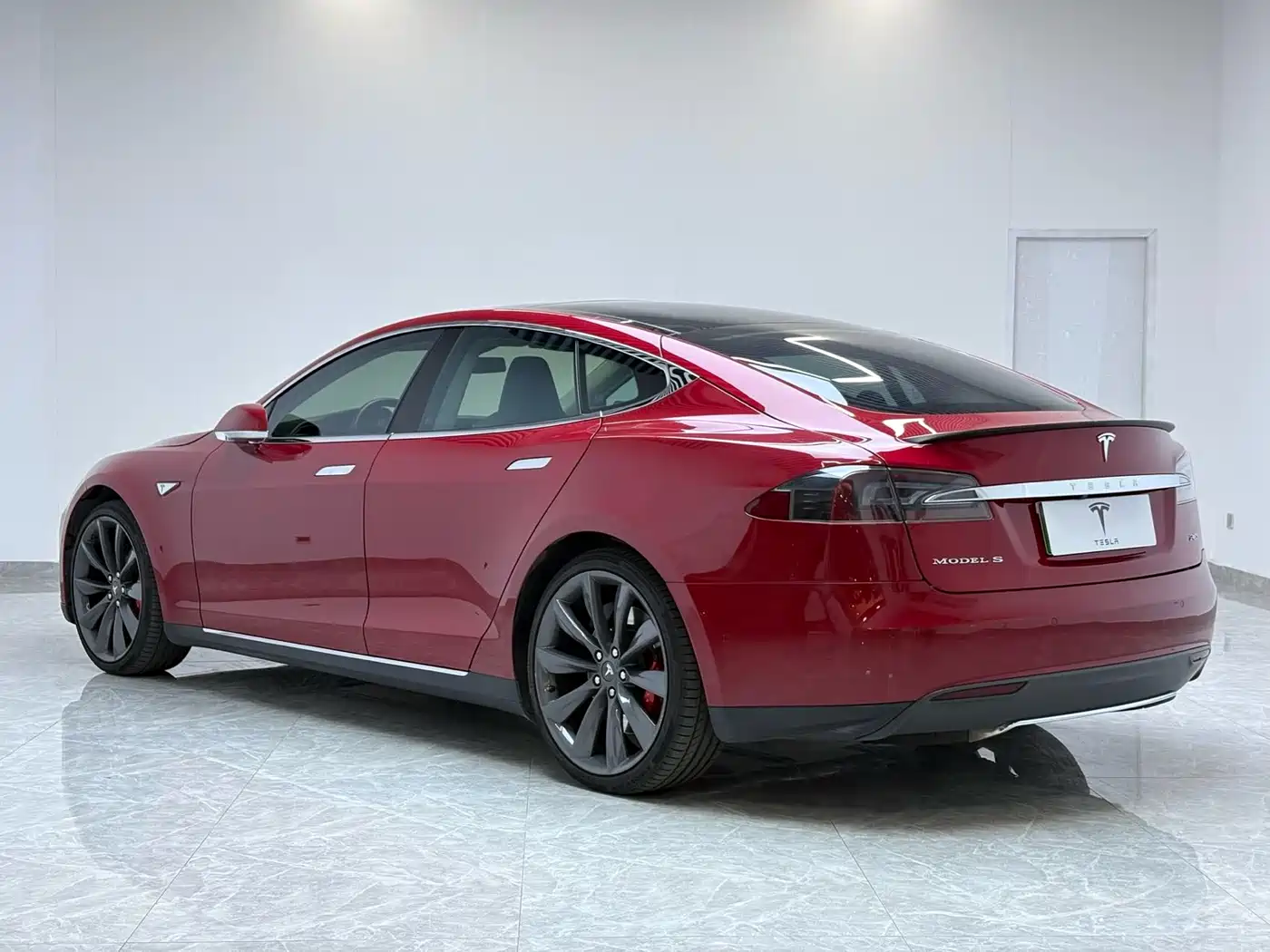 Фото 7 - Tesla Model S