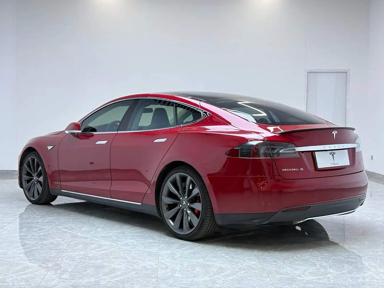 Фото 7 - Tesla Model S