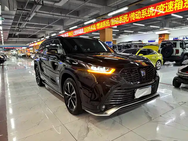 Toyota Crown Kluger 2023 2.5L HEV AWD Premium Edition