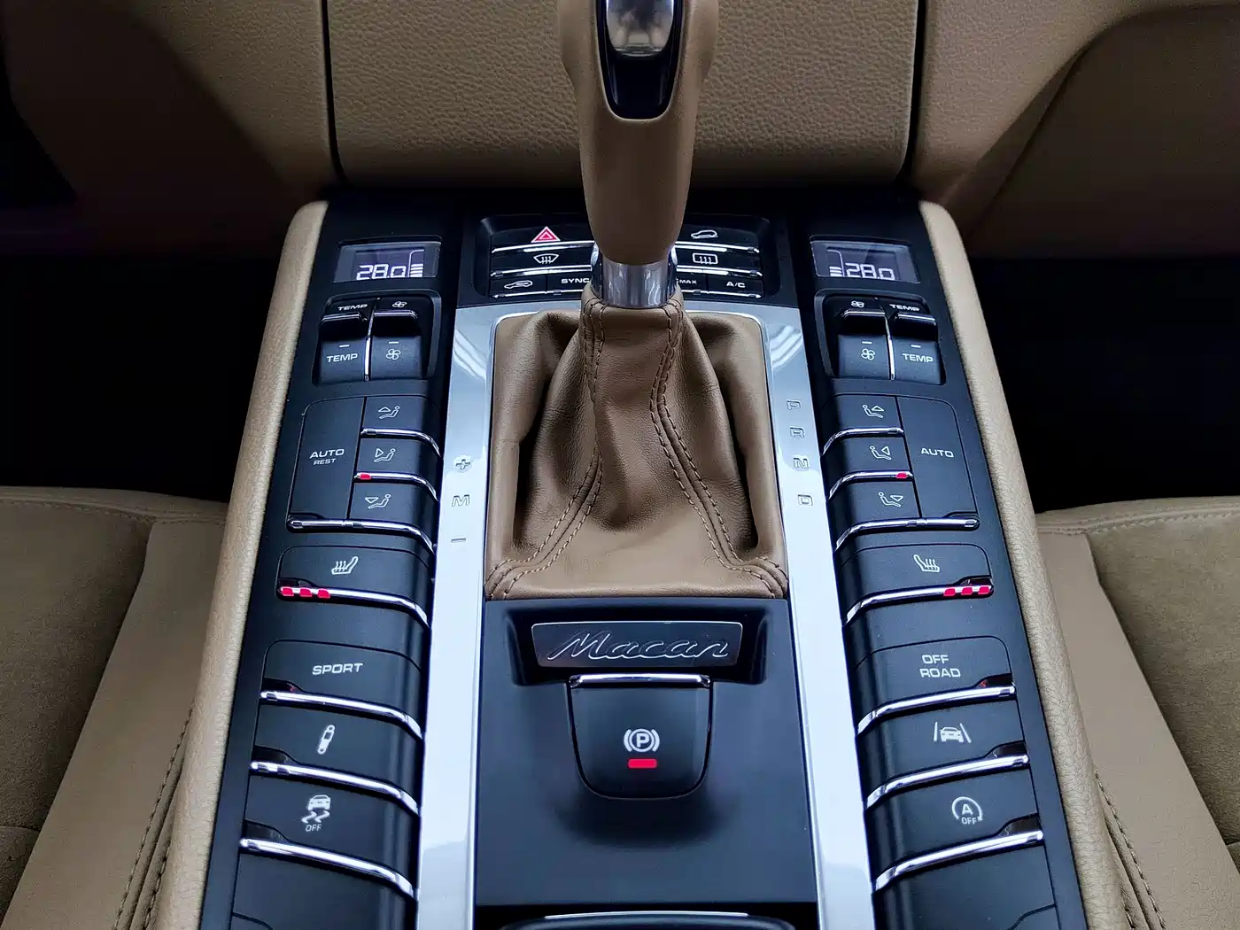 Porsche Macan 2017 Macan 2.0T фото 25