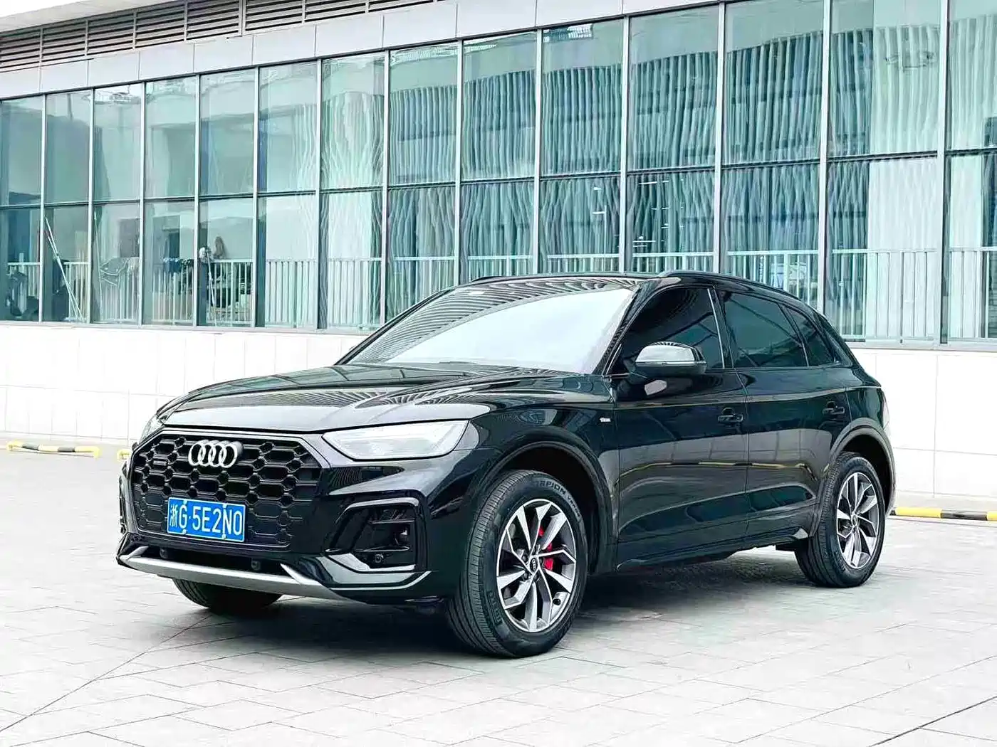 Audi Q5L 2024 Model 40 TFSI Luxury Dynamic