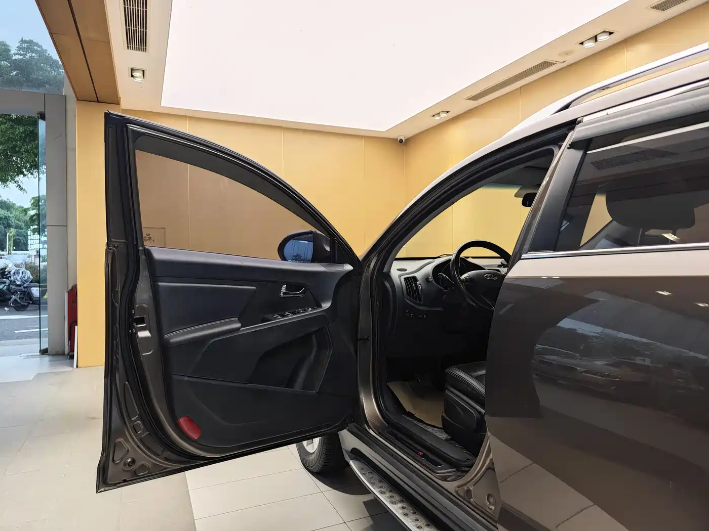 Kia Sportage 2014 2.0L Manual 2WD GLS Edition фото 7