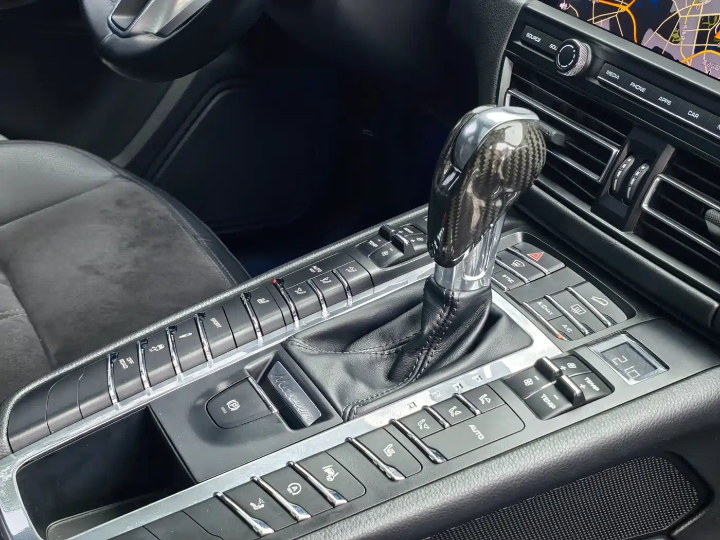 Porsche Macan 2018 Macan 2.0T фото 15