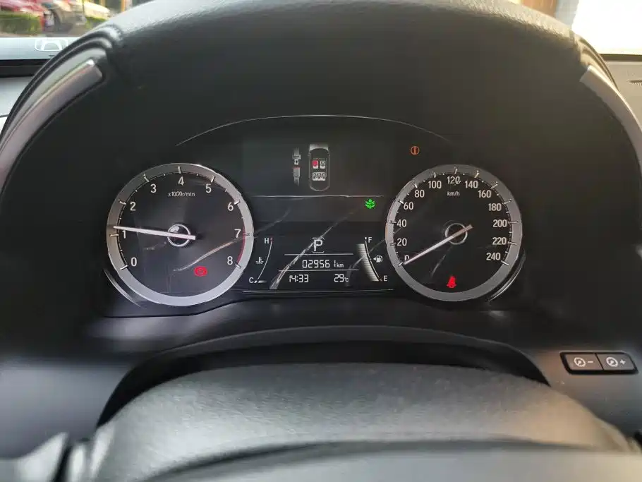 Фото 14 - Honda UR-V