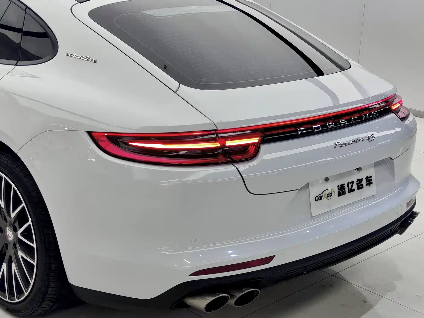 Porsche Panamera 2017 Panamera 4 Executive Long Wheelbase 3.0T фото 10