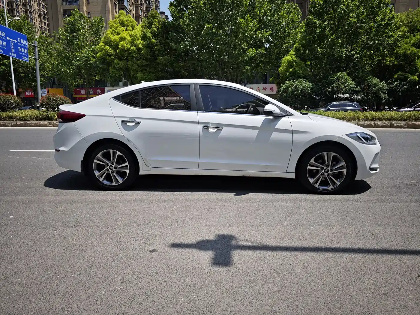 Hyundai Elantra 2016 Model 1.6L Automatic Smart Elite фото 4