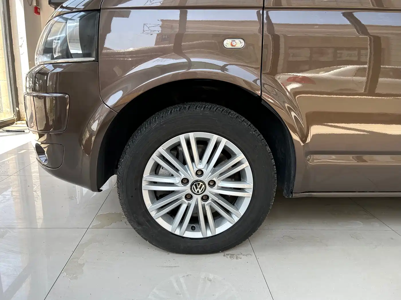 Volkswagen Caravelle 2014 2.0TSI 4WD Comfort Edition фото 8