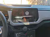 صورة 13 - Volkswagen Tharu