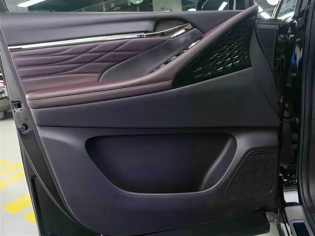 GAC TRUMPCHI TRUMPCHI M8