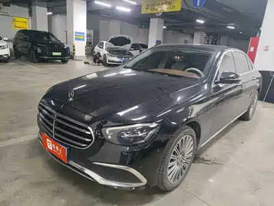 Mercedes-Benz E