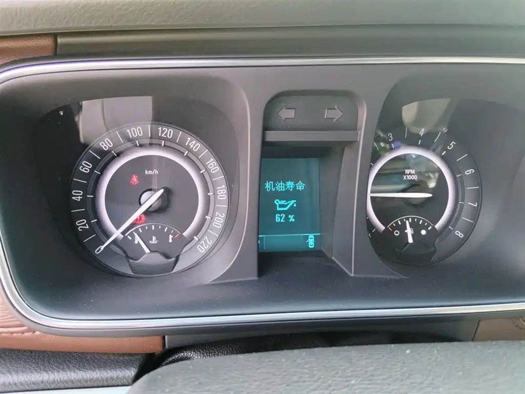 Buick GL8 2017 25S Comfort China V фото 4