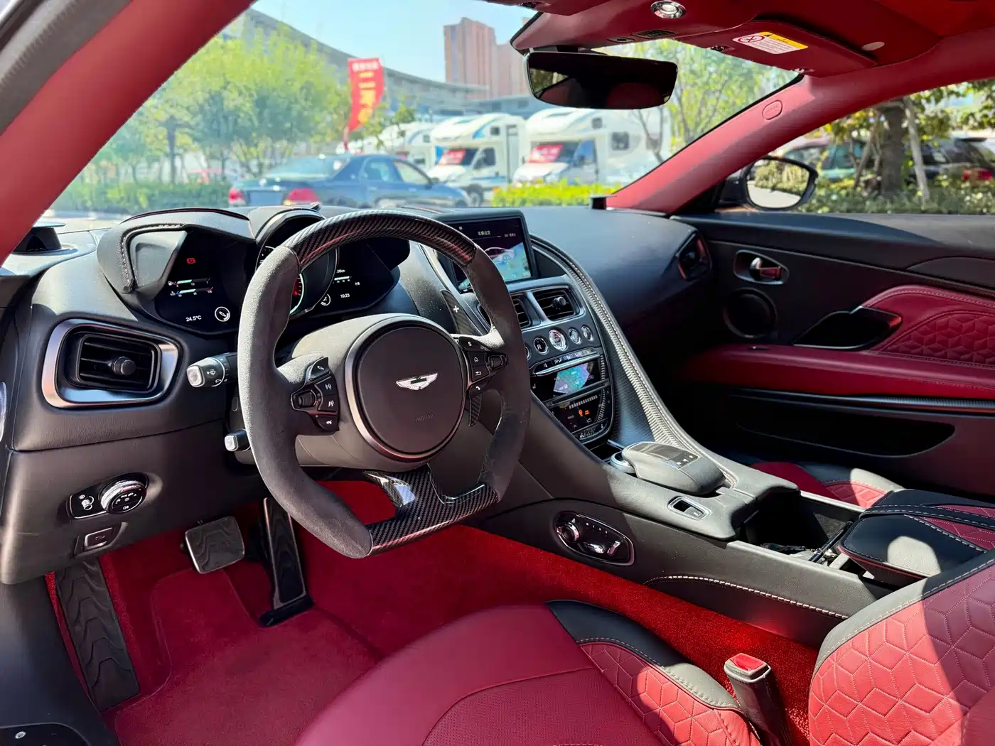 Aston Martin DBS 2020 2019 DBS Superleggera V12 Coupe