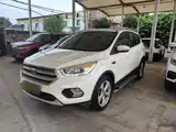 Фото 2 - Ford Kuga