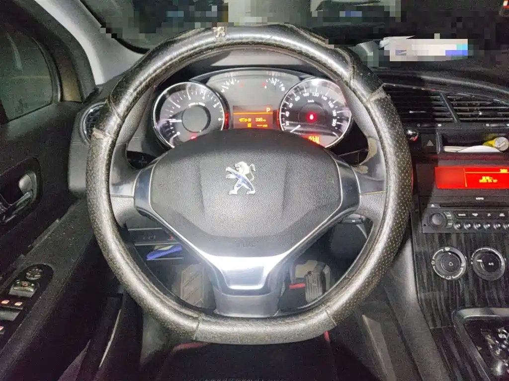 Peugeot 3008 2013 2.0L Automatic Classic Edition фото 3