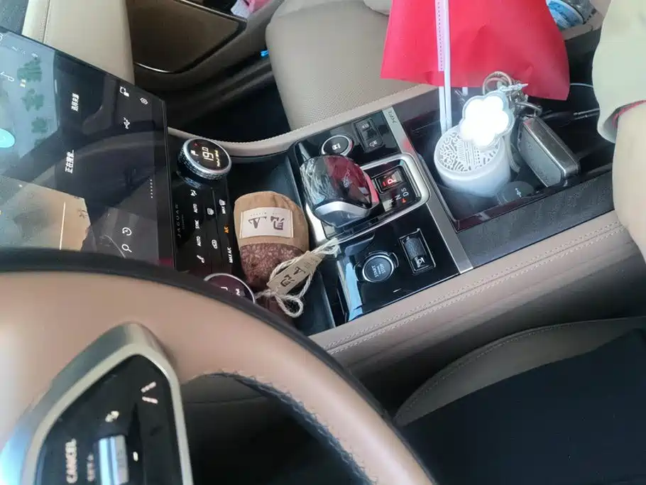 Jaguar XFL 2025 2025 2.0T P250 FWD Luxury Edition