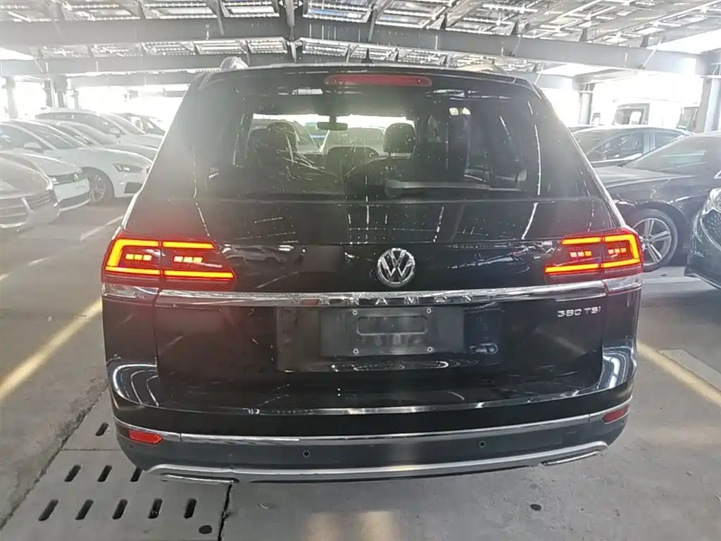 Volkswagen Teramont 2019 380TSI 4WD Luxury Edition China VI фото 6