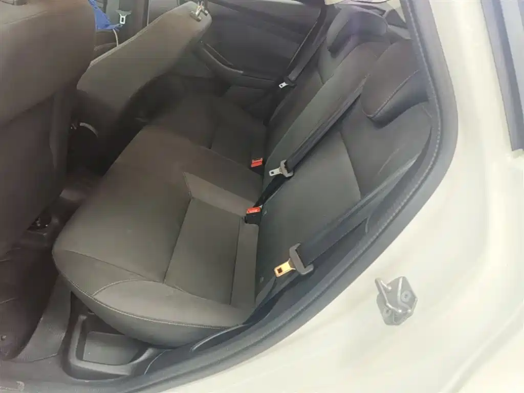 Ford Focus 2019 2018 Hatchback Classic 1.6L Automatic Comfort Smart Edition