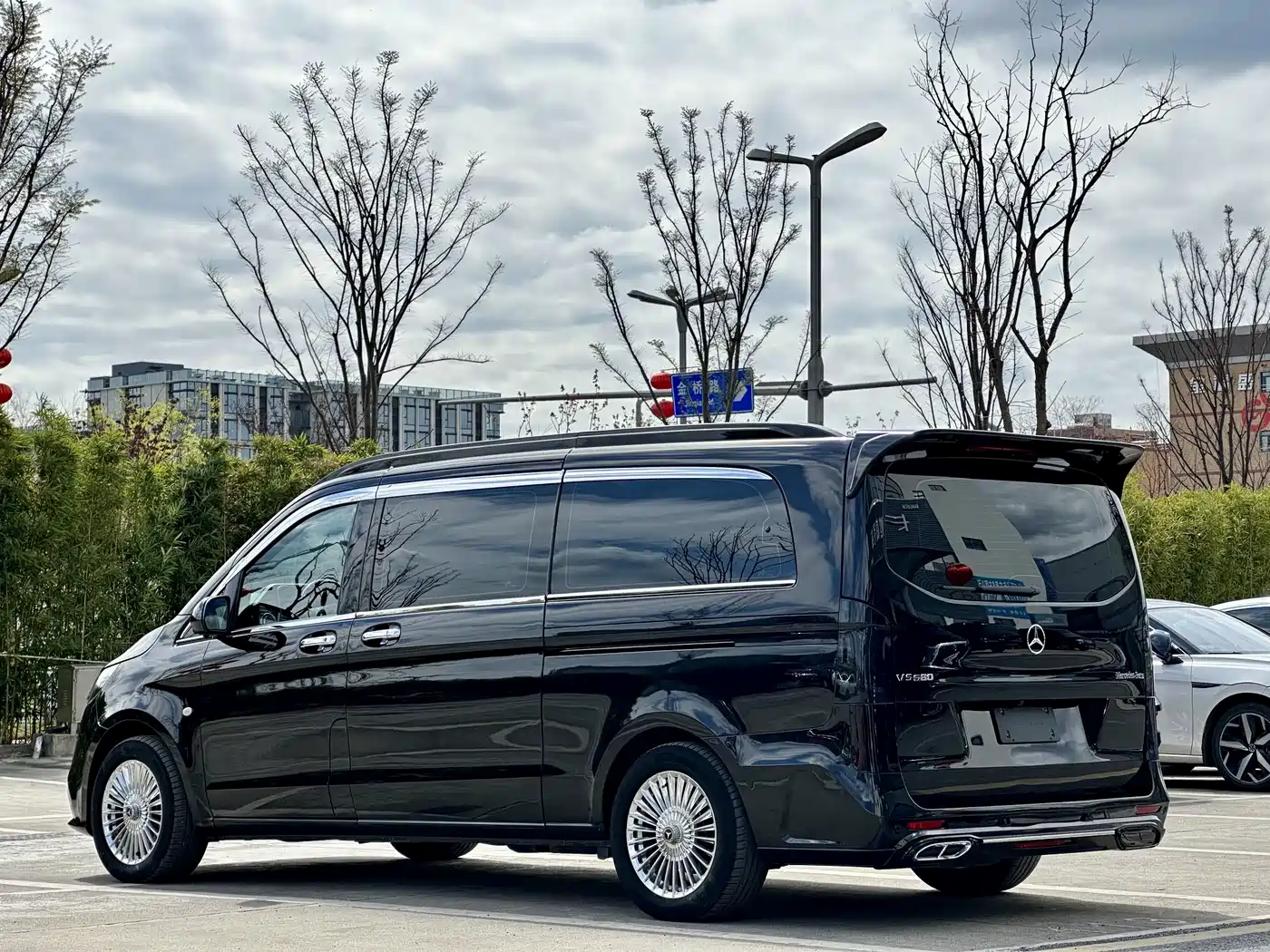 Mercedes-Benz Vito 2023 2.0T Business 7-Seater фото 4
