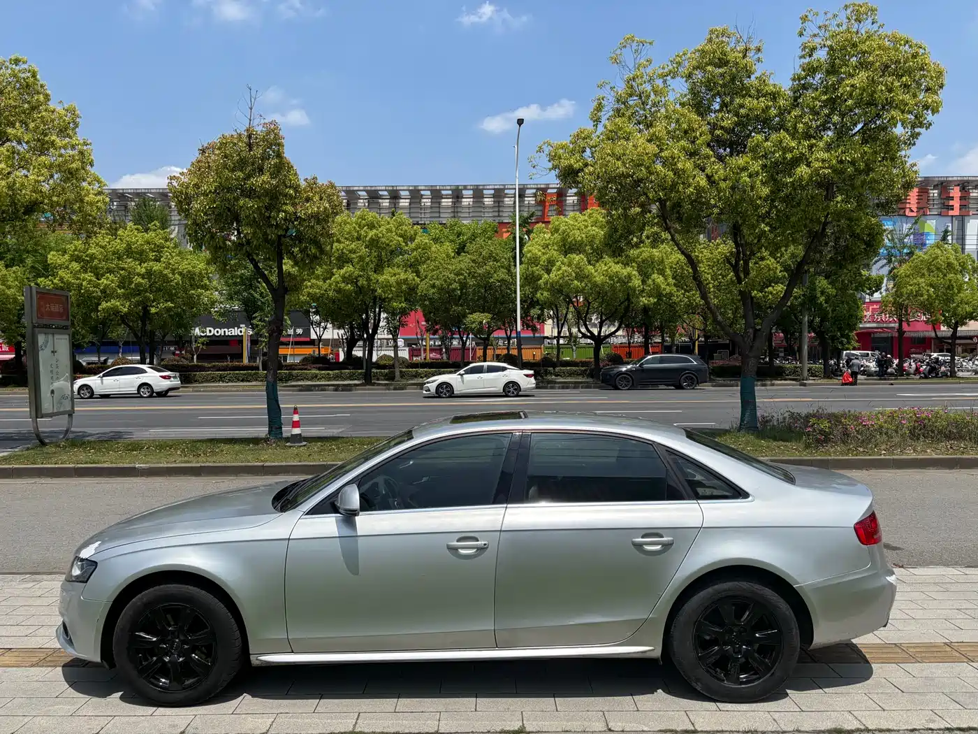 Audi A4L 2012 2.0 TFSI Auto Comfort фото 7