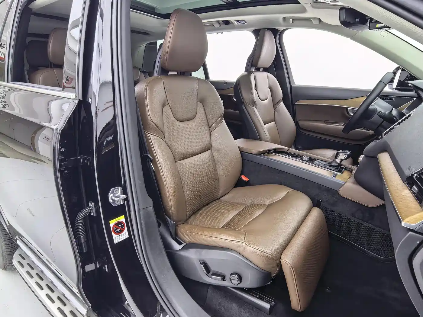 Фото 17 - Volvo XC90