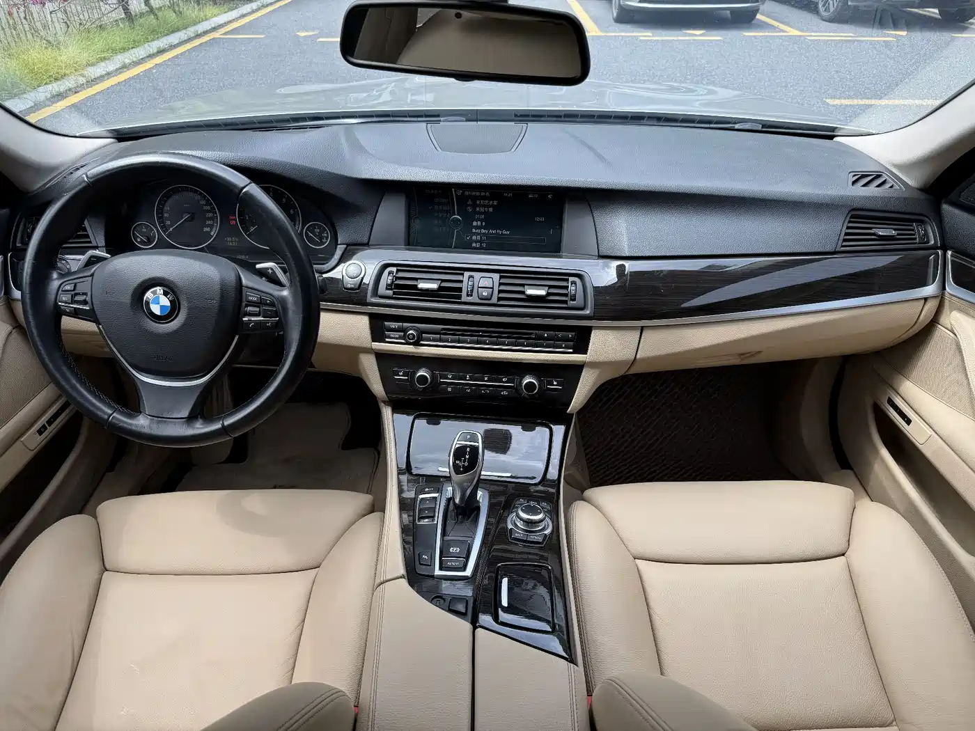 BMW 5 Series 2012 535Li Luxury фото 11