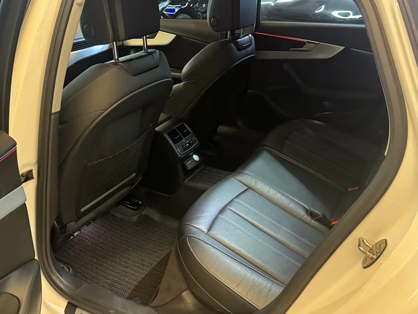Audi A4L 2020 40 TFSI Fashion Dynamic Edition фото 9