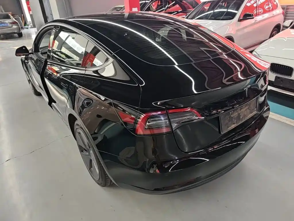 Фото 5 - Tesla Model 3