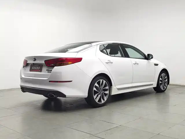 Kia K5 2015 2.0L Automatic LUX — фото 2