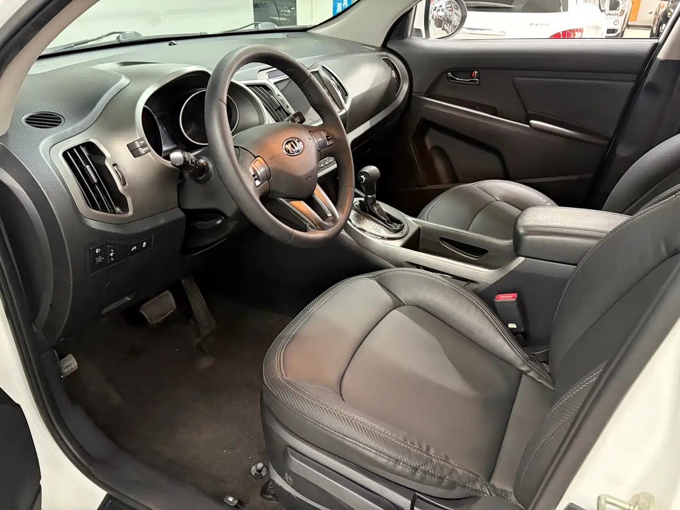 Kia Sportage 2015 2.0L Automatic 2WD DLX фото 7
