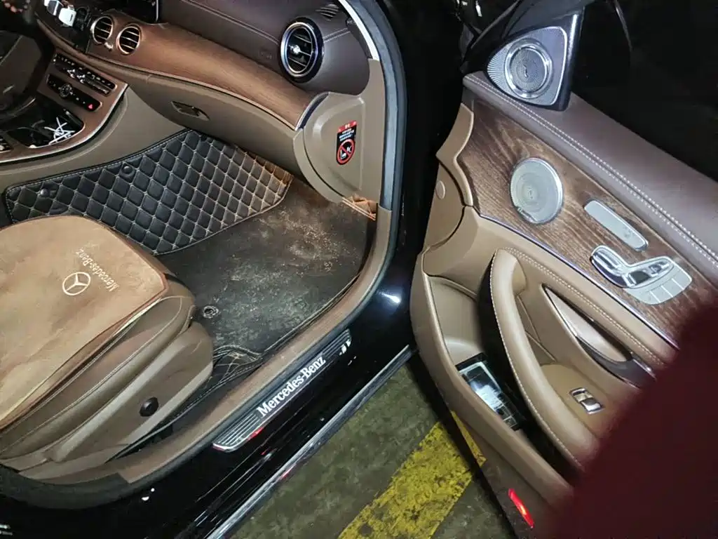 Mercedes-Benz E-Class, миниатюра 12
