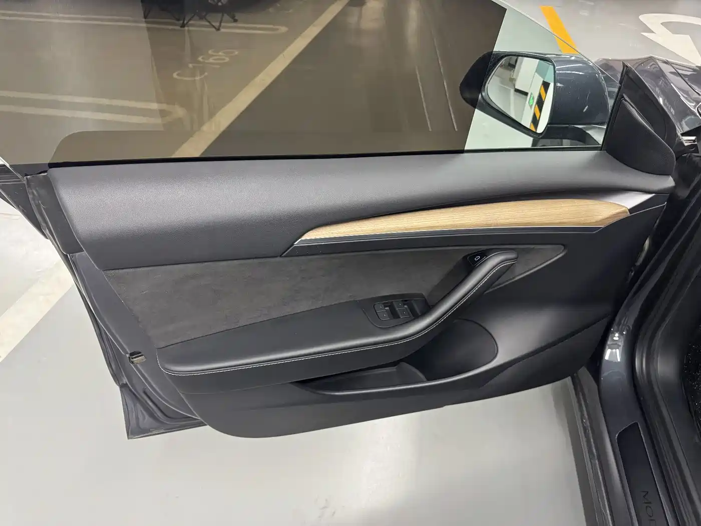 Фото 4 - Tesla Model 3