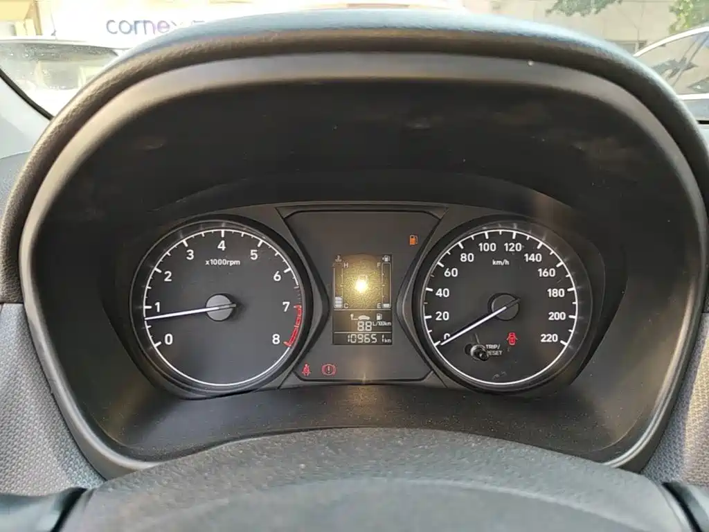 Photo 12 - Hyundai Verna
