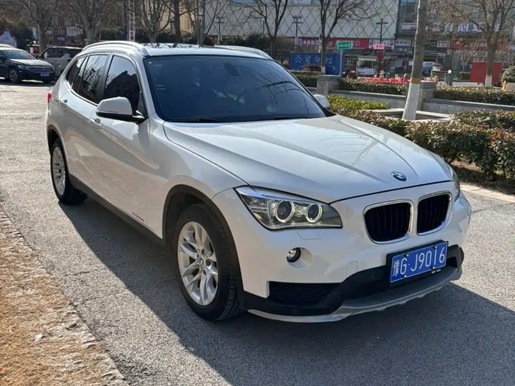 Photo 3 - BMW X1