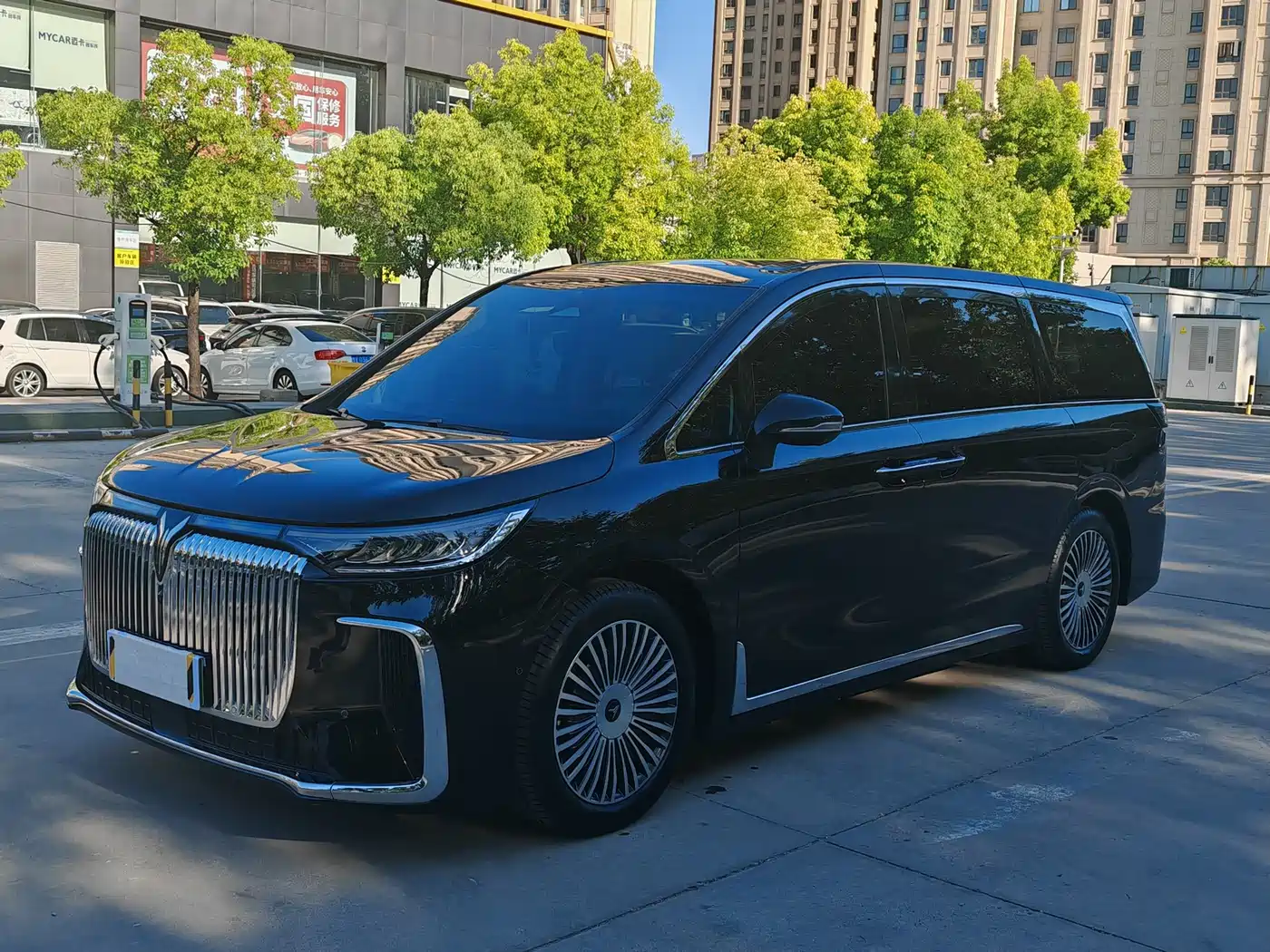Voyah Auto Voyah Dreamer 2025 PHEV 4WD Kunpeng Premium Edition