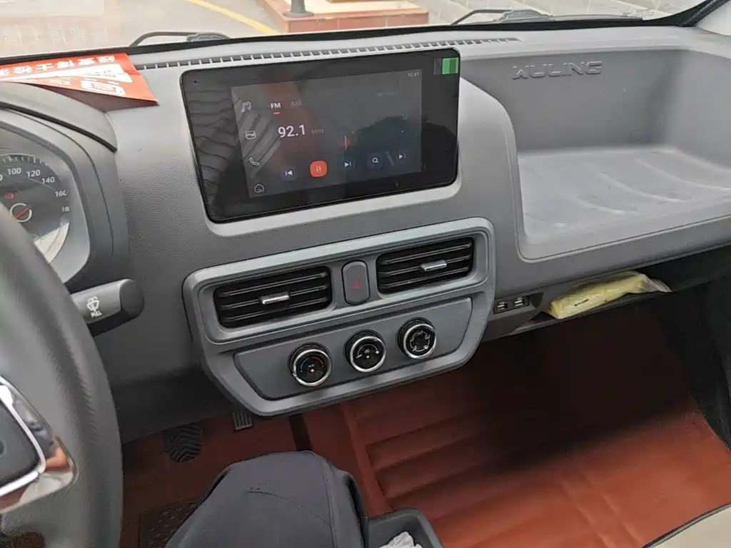 Wuling Motors Wuling Yangguang 2025 2024 300km Comfort Enclosed Van 60kW