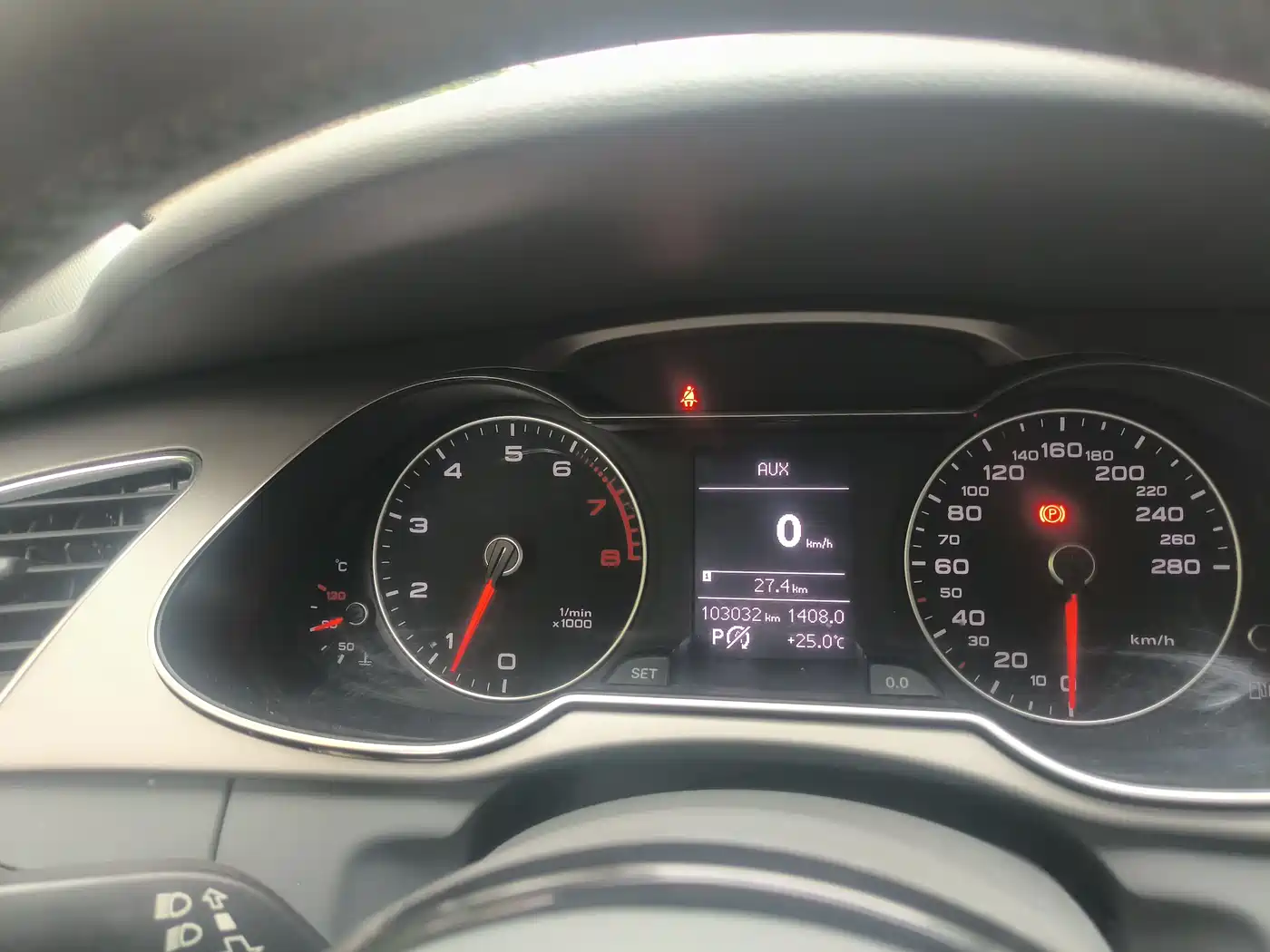 Audi A4L 2013 35 TFSI Automatic Comfort фото 7