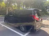Photo 6 - Toyota Alphard