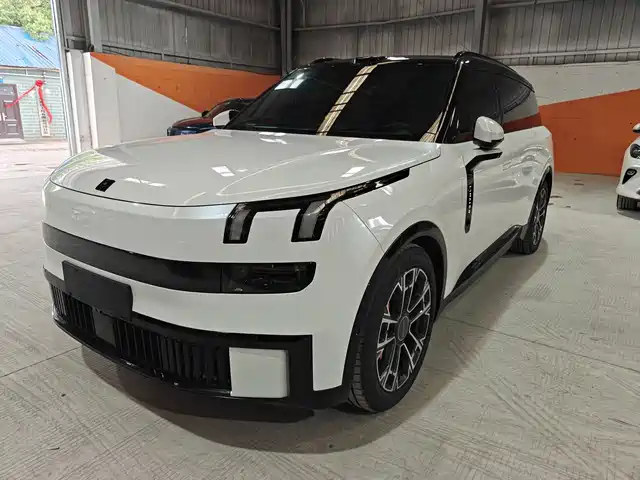 Lynk & Co 900 2025 2.0T Ultra