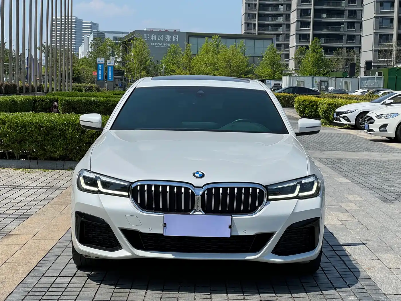 BMW 5 Series 2022 Model Second Facelift 525Li M Sport Package фото 2