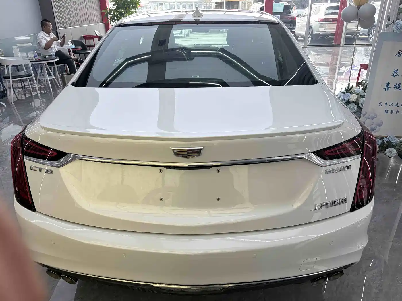 Фото 17 - Cadillac CT6