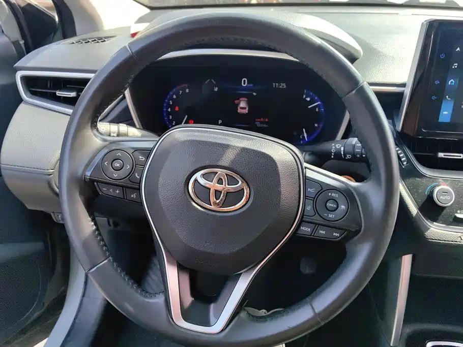 Фото 15 - Toyota Corolla Cross
