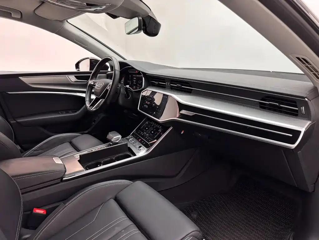 Audi A7 2024 2023 Model 45 TFSI Premium Selection Edition