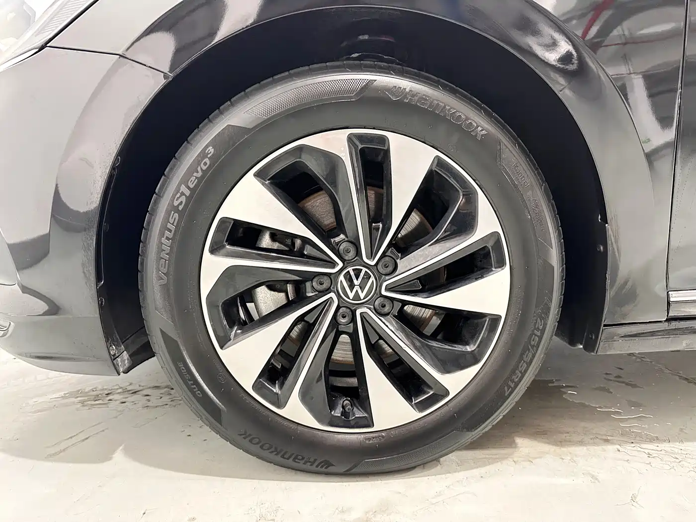 Volkswagen Passat 2024 280TSI Business Edition фото 17